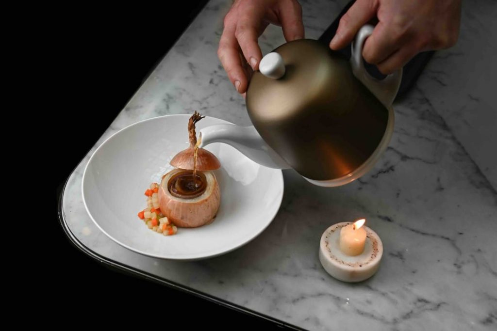 chef-en-residence-florian-favario-au-mandarin-oriental-lutetia-paris-actualite-voyages-magazine-tendances-la-revue-2