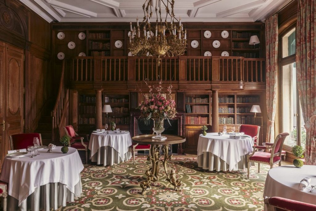 notre-avis-sur-le-clarence-restaurant-2-etoiles-pres-des-champs-elysees-actualite-voyages-magazine-tendances-la-revue-2