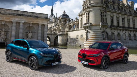 Alfa Romeo - Progression 2025 : un record mondial, mais des volumes toujours modestes - Actualités du luxe - actualités sur le luxe - actualité du luxe