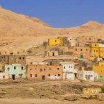 Égyptologues à Louxor - Troisième Période intermédiaire : une cachette inédite recelant 22 momies et des papyrus rares - Actualités du luxe - actualités sur le luxe - actualité du luxe