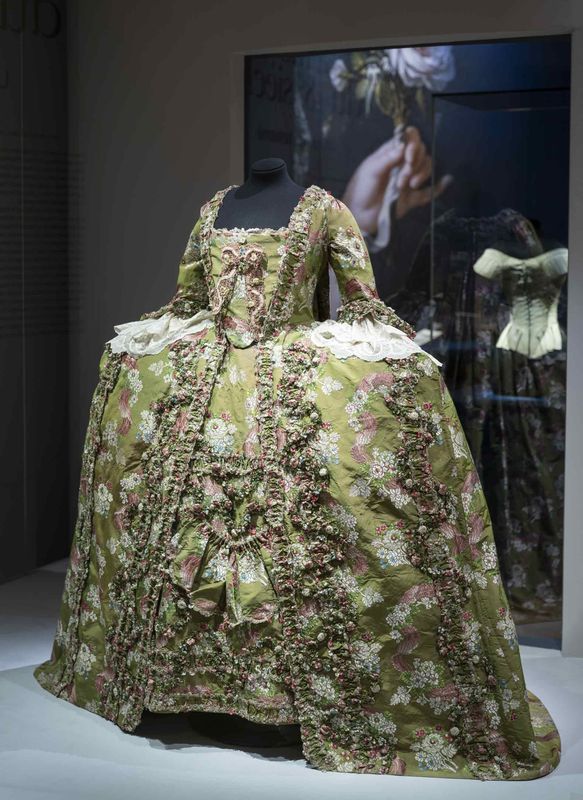 Paris Exposition - De Marie-Antoinette à Vivienne Westwood : la mode du XVIIIe siècle revisitée - Actualités du luxe - actualités sur le luxe - actualité du luxe