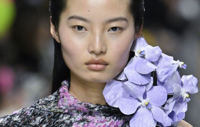 Paris Fashion Week haute couture - P/É 26 : les plus belles mises en beauté révélées - Actualités du luxe - actualités sur le luxe - actualité du luxe