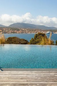 Corse - Été 2026 - Airbnb : les plus belles demeures disponibles - Actualités du luxe - actualités sur le luxe - actualité du luxe