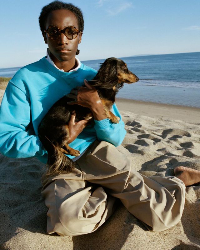 CELINE: Une mode estivale trop exquise pour être enlevée à la plage - Actualités du luxe - actualités sur le luxe - actualité du luxe