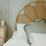 La tête de lit, c'est fini? La tendance qui la remplacera en 2026 - Actualités du luxe - actualités sur le luxe - actualité du luxe