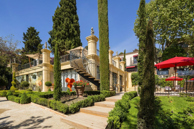 Villa Gallici: Quand la Provence rêve d’Italie baroque
