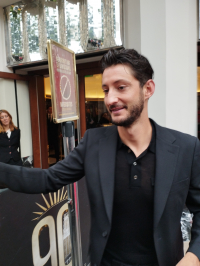 Pierre Niney, acteur français, photographié en 2024