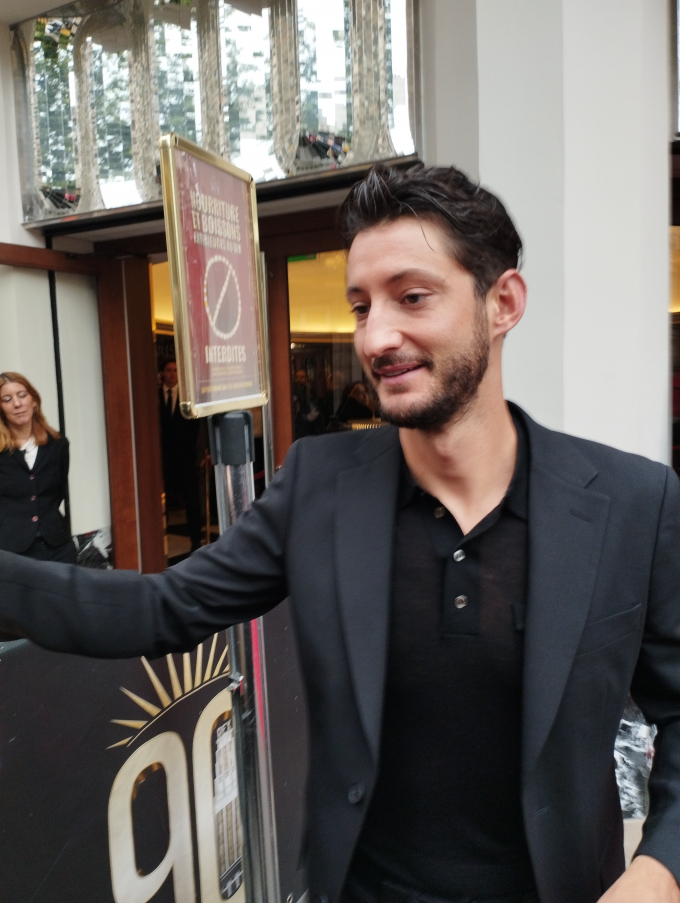 Pierre Niney, acteur français, photographié en 2024
