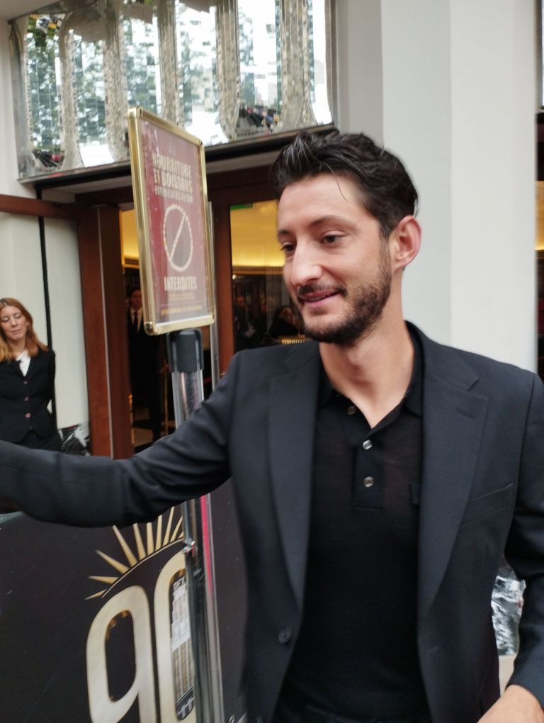 Pierre Niney, acteur français, photographié en 2024