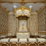 Au château de Versailles, la chambre " privée " du Roi retrouve sa splendeur: les secrets d’une restauration - Actualités du luxe - actualités sur le luxe - actualité du luxe