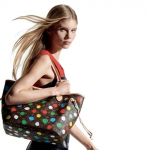 Louis Vuitton - Collection Yayoi Kusama : Quand l'art et la mode célèbrent l'infini et la joie - La Revue du Luxe