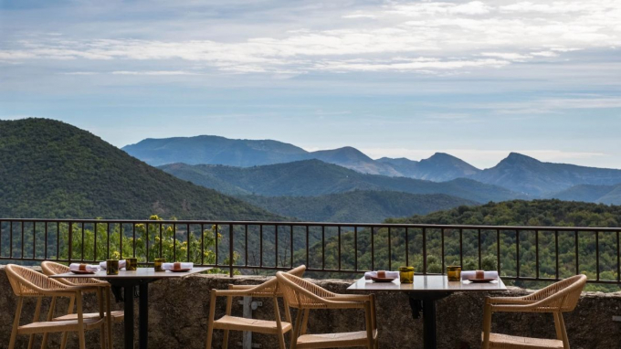 Nichées dans les Cévennes, Les Terrasses de la Borie mêlent restaurant gastronomique, nature sauvage et vues - Actualités du luxe - actualités sur le luxe - actualité du luxe