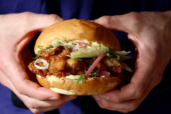 Nakatsu: la street food japonaise réinvente le poulet engagé - Actualités du luxe - actualités sur le luxe - actualité du luxe