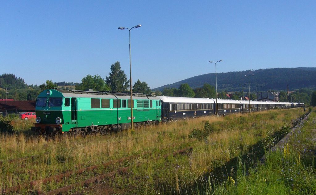 les plus beaux trains de luxe du monde luxe