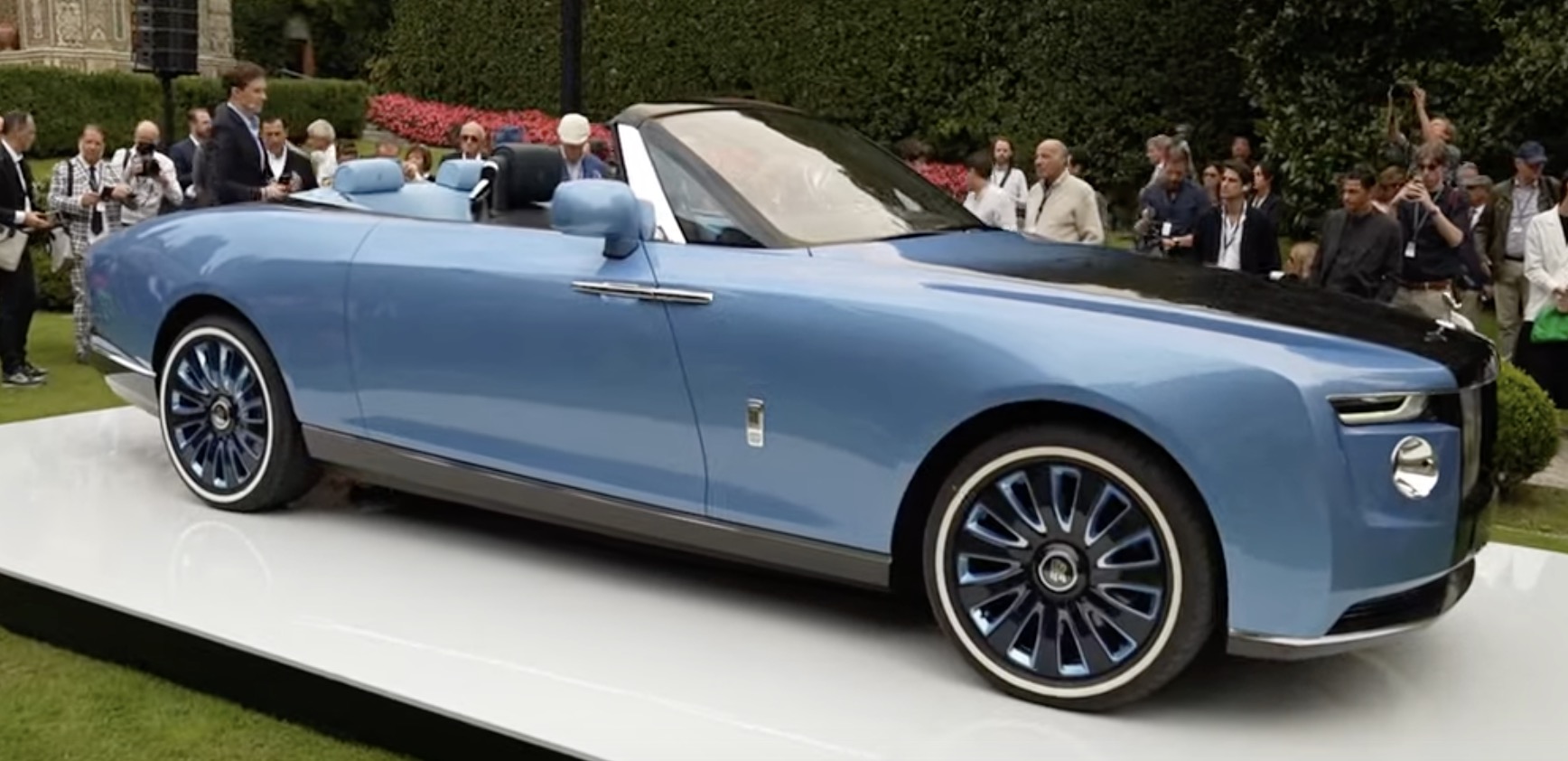 La Rolls-Royce Boat Tail, carrossée à trois exemplaires uniques, fut un temps la voiture neuve la plus chère du monde. (Photo pelican-actor, CC BY)
