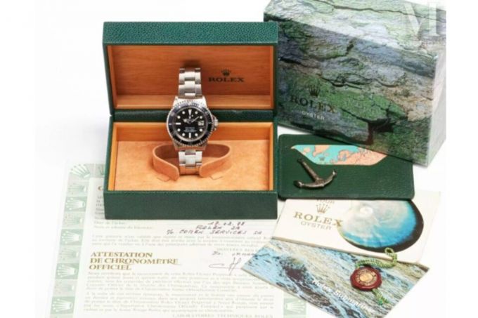 Une Rolex Comex d'exception aux enchères à Marseille: le prix d'un mythe horloger - La Revue du Luxe
