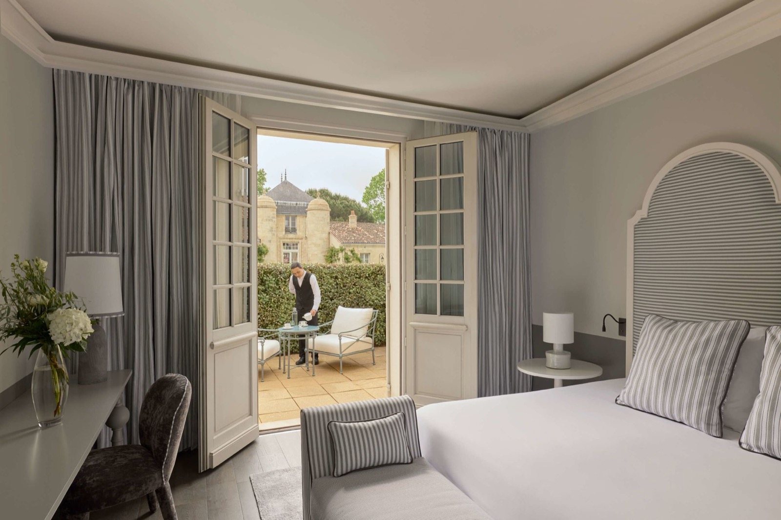 Como cordeillan bages suite terrasse vue chateau medoc