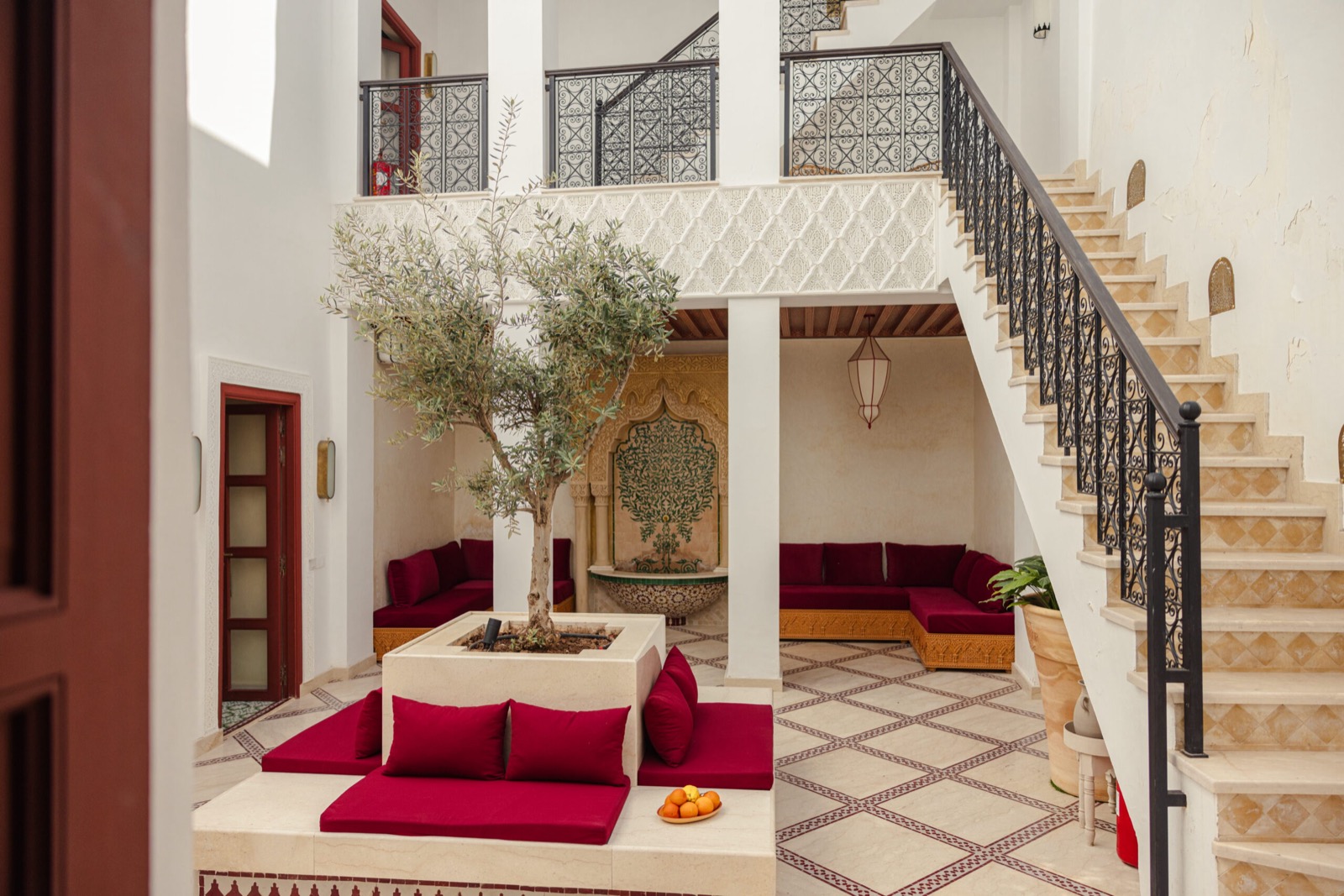 Palais beit al noor marrakech patio olivier escalier