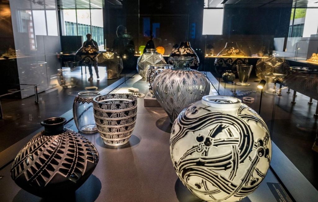Casse du siècle: plus de 4, 5 millions d’euros de joaillerie dérobés au musée Lalique - La Revue du Luxe