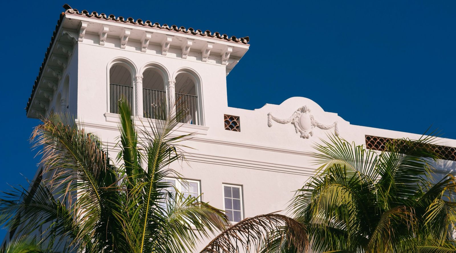 The Vineta Hotel, la facade Mediterranean Revival de l'adresse Oetker a Palm Beach