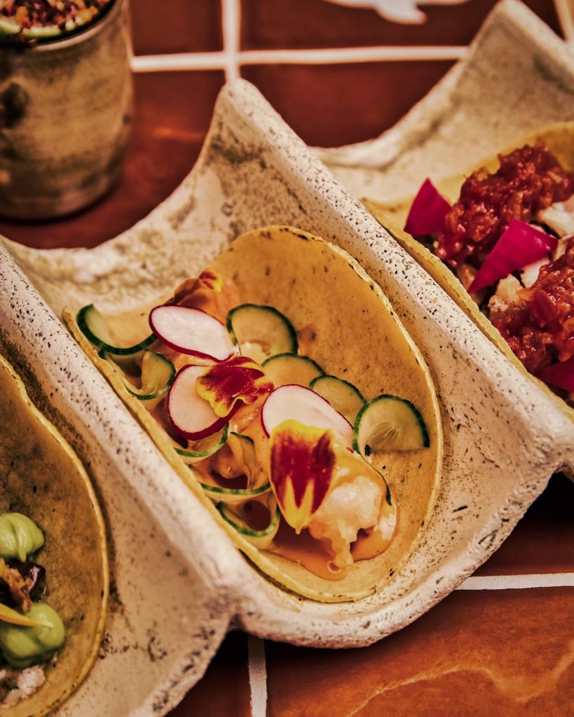 Tacos du restaurant Tío à Paris 8e, sur tortillas de maïs pétries à la main