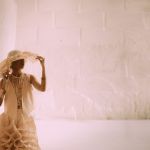 Etherea : un défilé de mode immersif d'exception aux Carrières des Lumières - La Revue du Luxe