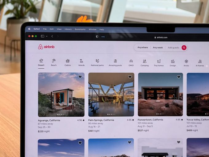 Airbnb au Canada : la réglementation freine-t-elle la crise immobilière - La Revue du Luxe