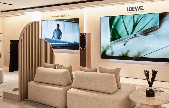 Loewe s'installe chez Harrods : un écrin de luxe technologique à Londres - La Revue du Luxe