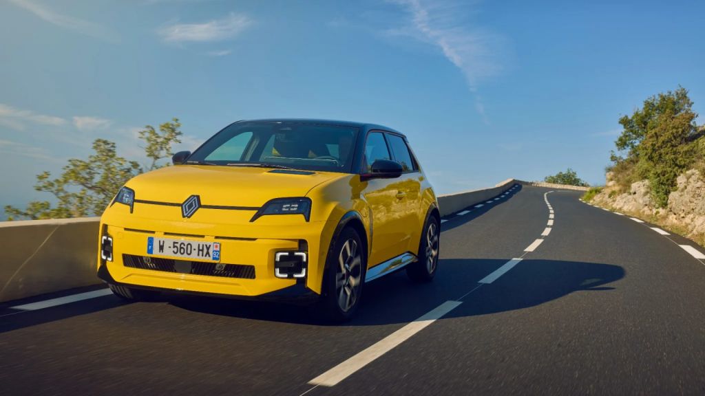 La Renault 5 s'impose sur le podium des voitures électriques en Europe - La Revue du Luxe