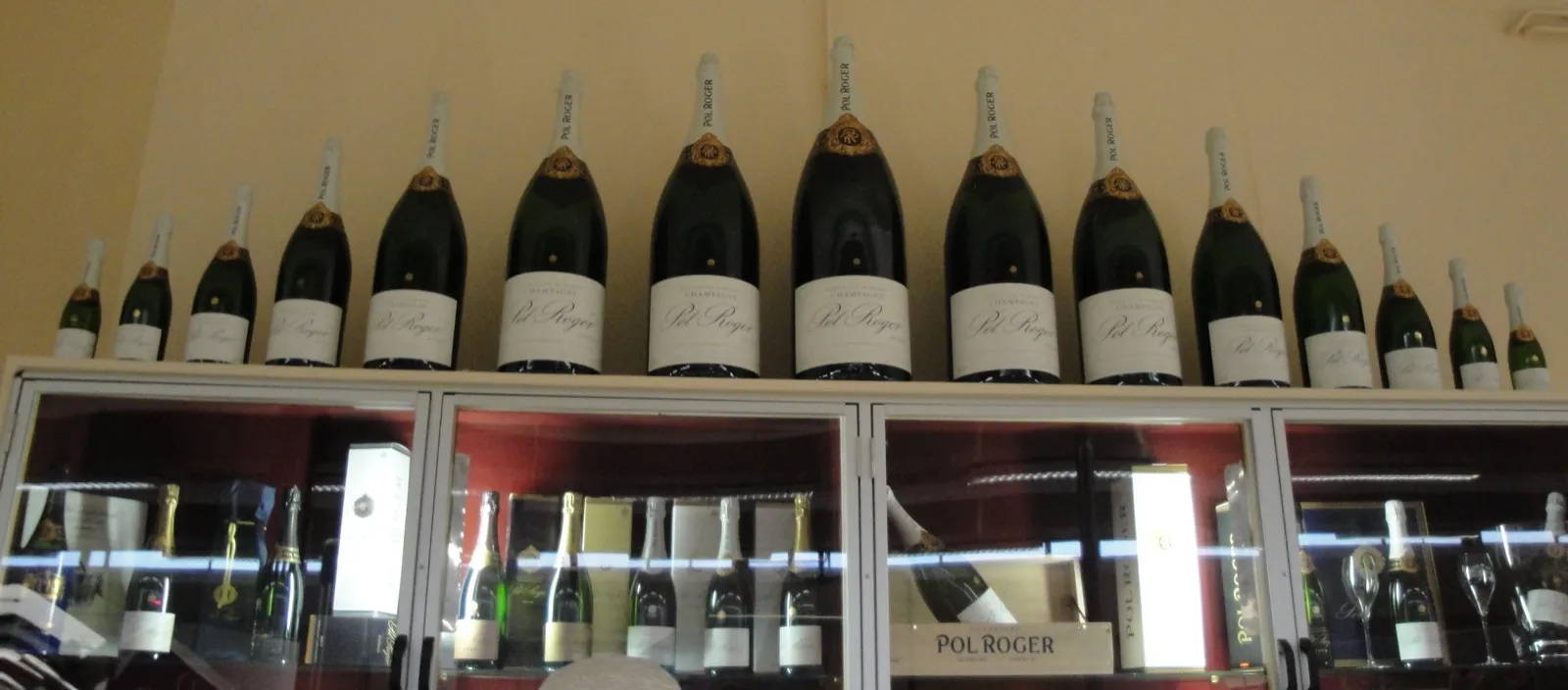 Gamme de champagnes Pol Roger et bouteilles de tous formats à Épernay