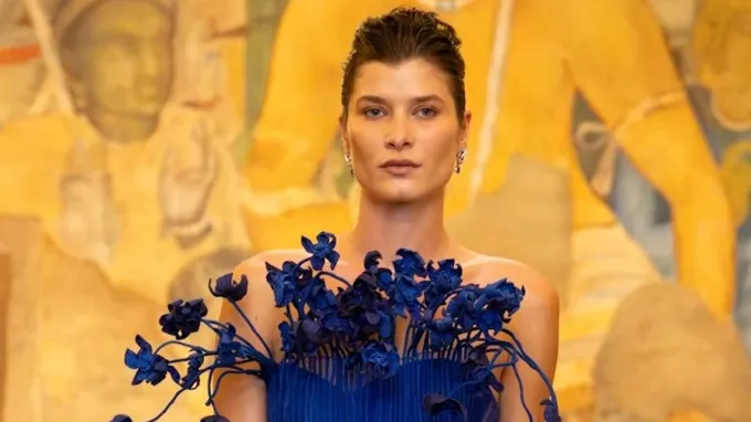Haute Couture automne-hiver 2026-2027 : l'art du tissage artisanal par Vaishali Shadangule - La Revue du Luxe