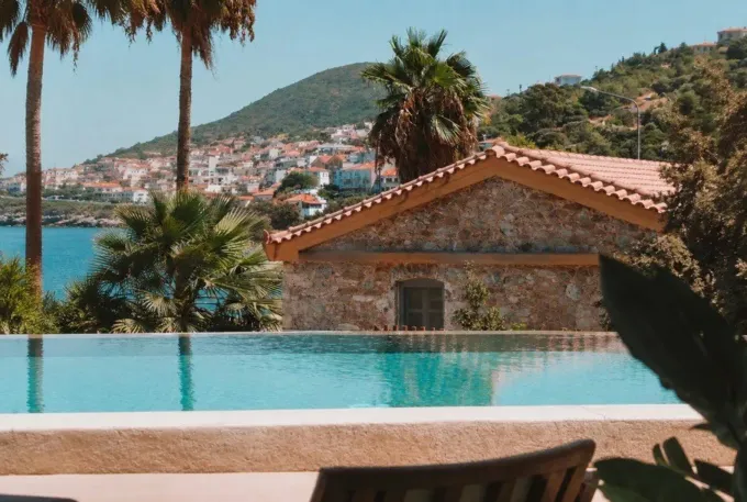 Grèce : MGallery dévoile le Nírema Hotel & Spa sur l'île de Samos - La Revue du Luxe
