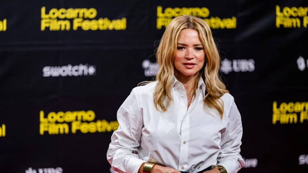 Hôtel de Crillon: des clientes et Virginie Efira filmées à leur insu - La Revue du Luxe