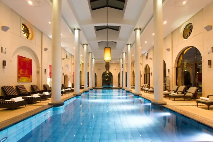 Cet hôtel 5 étoiles niché dans une bastide provençale sacré meilleur spa de France 2026 - La Revue du Luxe