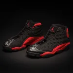 Paire d'Air Jordan 13 Bred signée par Michael Jordan lors de la finale NBA 1998