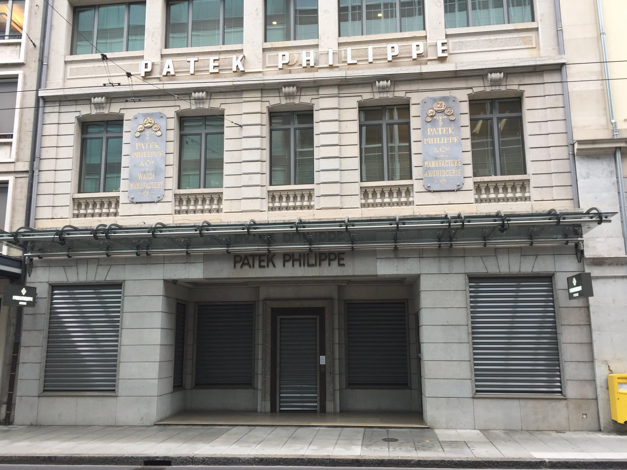 Fachada del edificio de Patek Philippe en Ginebra
