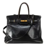 Le Birkin original de Jane Birkin, sac Hermès en cuir box noir adjugé 8,6 millions d'euros chez Sotheby's Paris en 2025