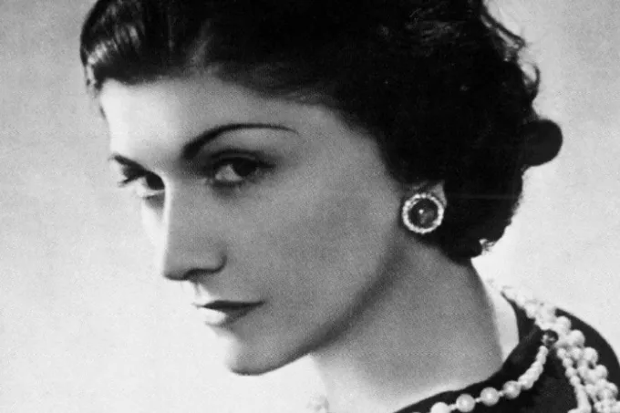 Chanel à Deauville : les raisons du choix de la Côte Fleurie pour son défilé Croisière - La Revue du Luxe