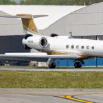 Un Gulfstream V, le modèle de jet privé de Lionel Messi, à l'atterrissage