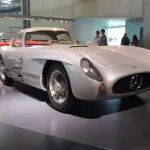 Mercedes-Benz 300 SLR Uhlenhaut Coupé argent exposée au Musée Mercedes-Benz