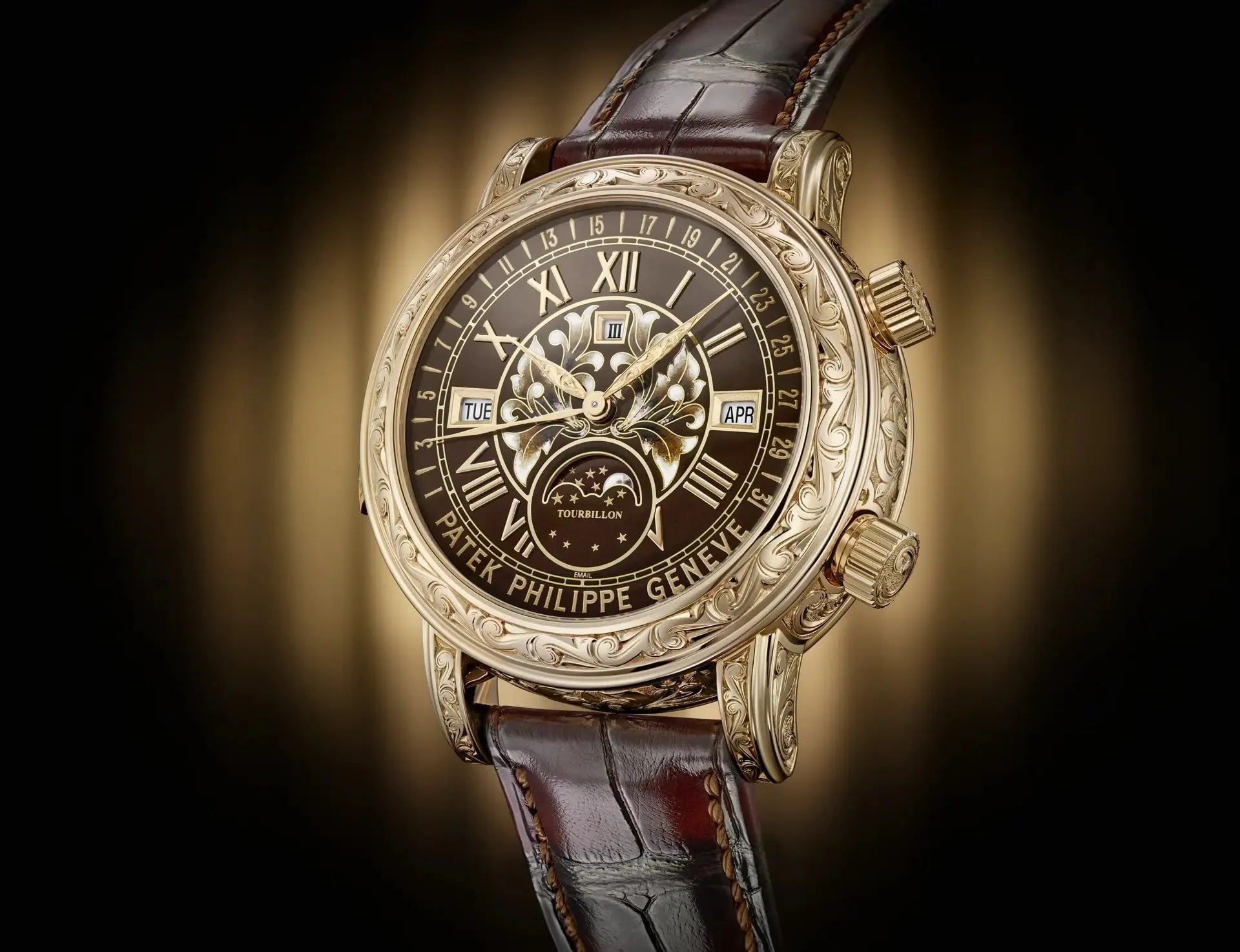 Patek Philippe Sky Moon Tourbillon 6002R-001 en oro rosa grabado