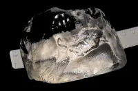 Réplique du Cullinan brut, plus gros diamant du monde, 3 106 carats